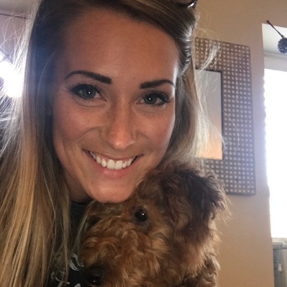 Meet your Posher, Emily - Picture 1 of 1